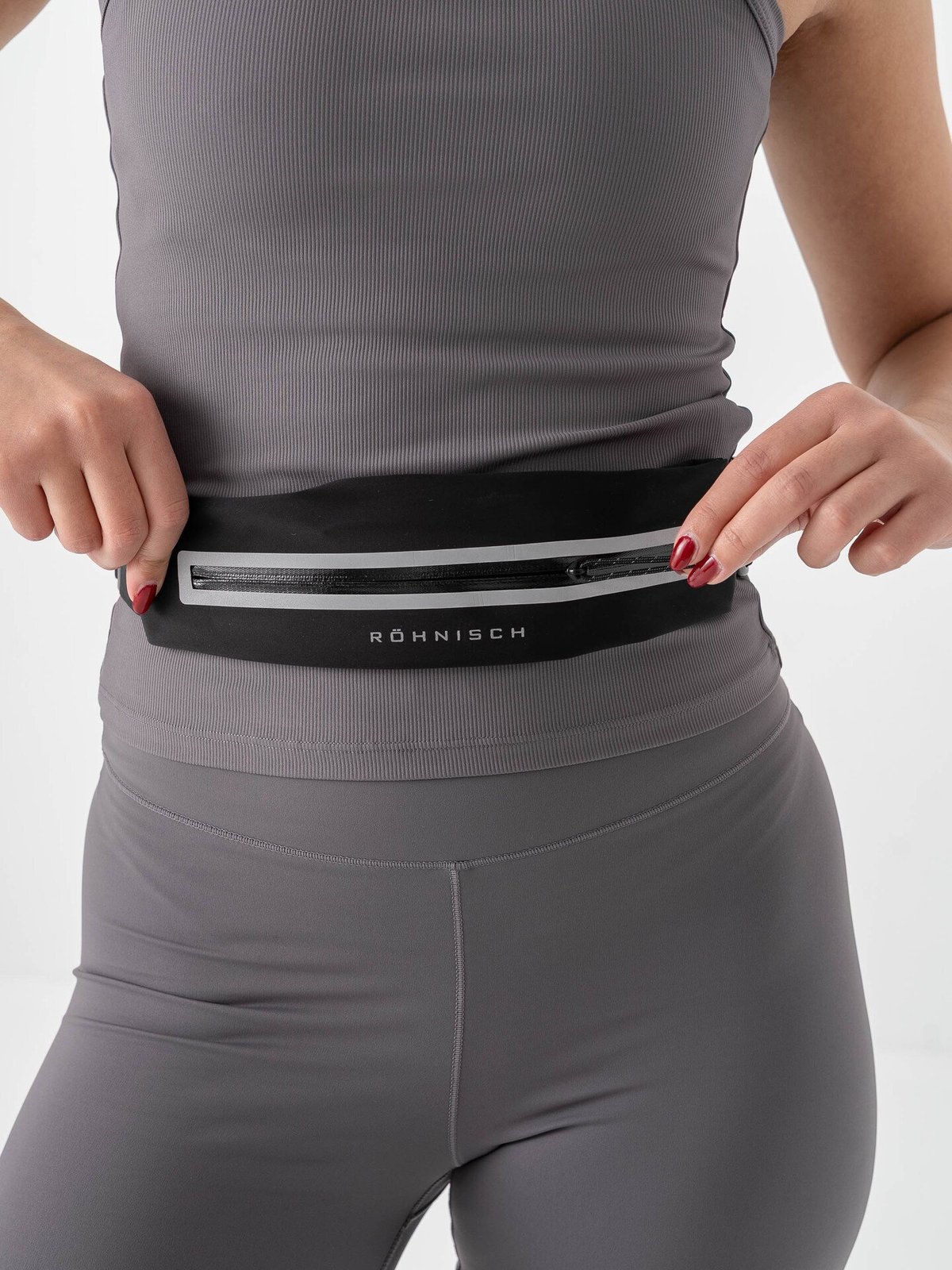 Röhnisch Issa Expandable Running Belt Black