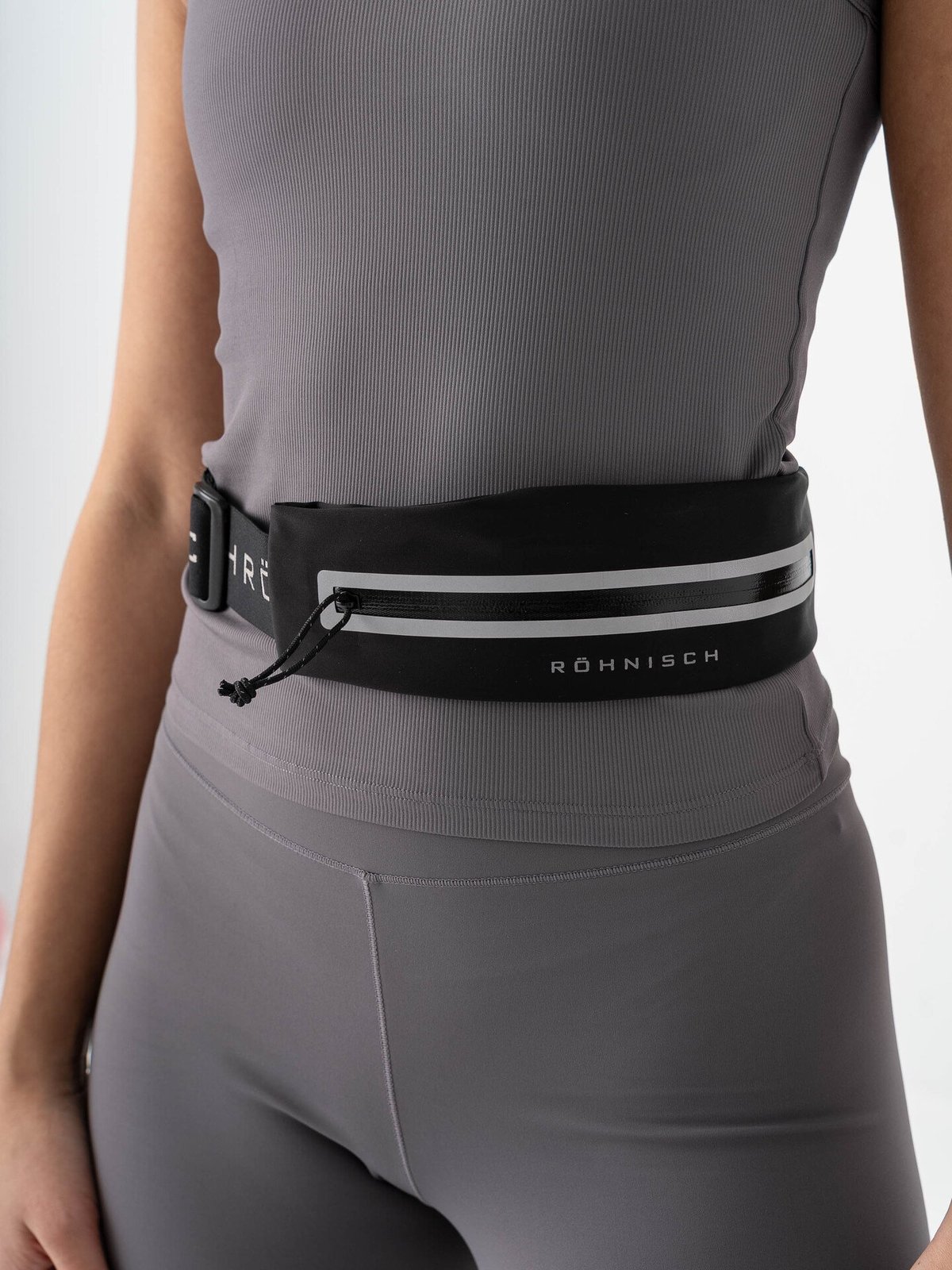 Röhnisch Issa Expandable Running Belt Black