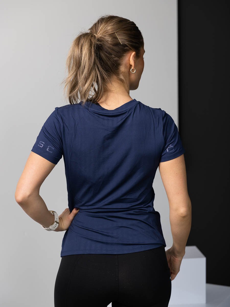 Röhnisch Heritage Tee Get Inspired Exclusive Collection: Black Iris