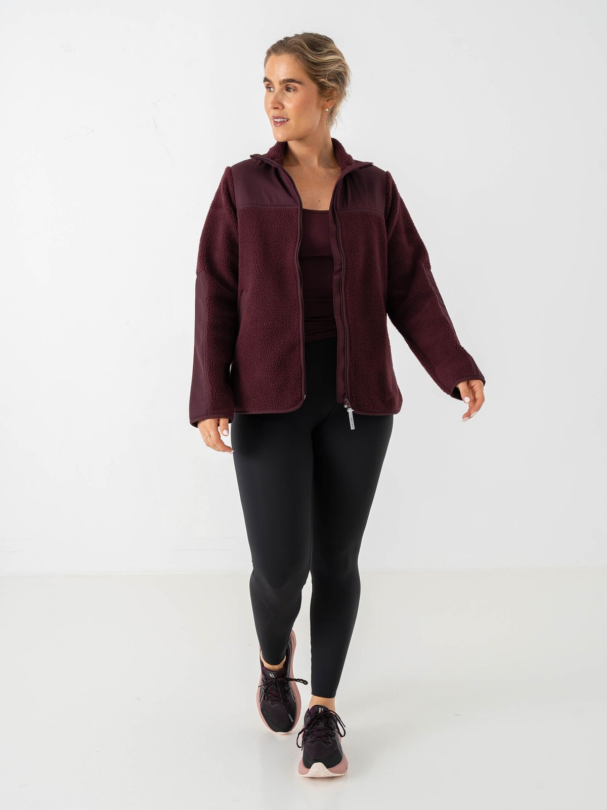 Röhnisch Phoebe Pile Jacket Burgunder