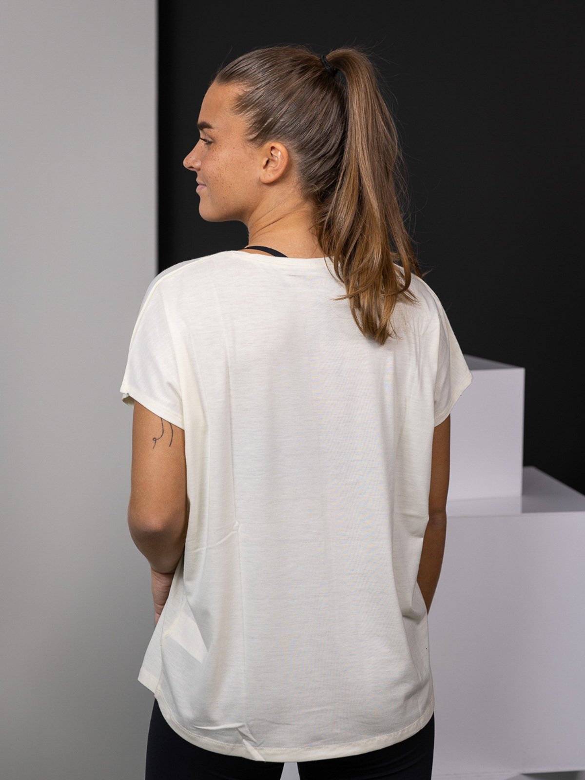 Röhnisch Clara Loose Tee Tofu