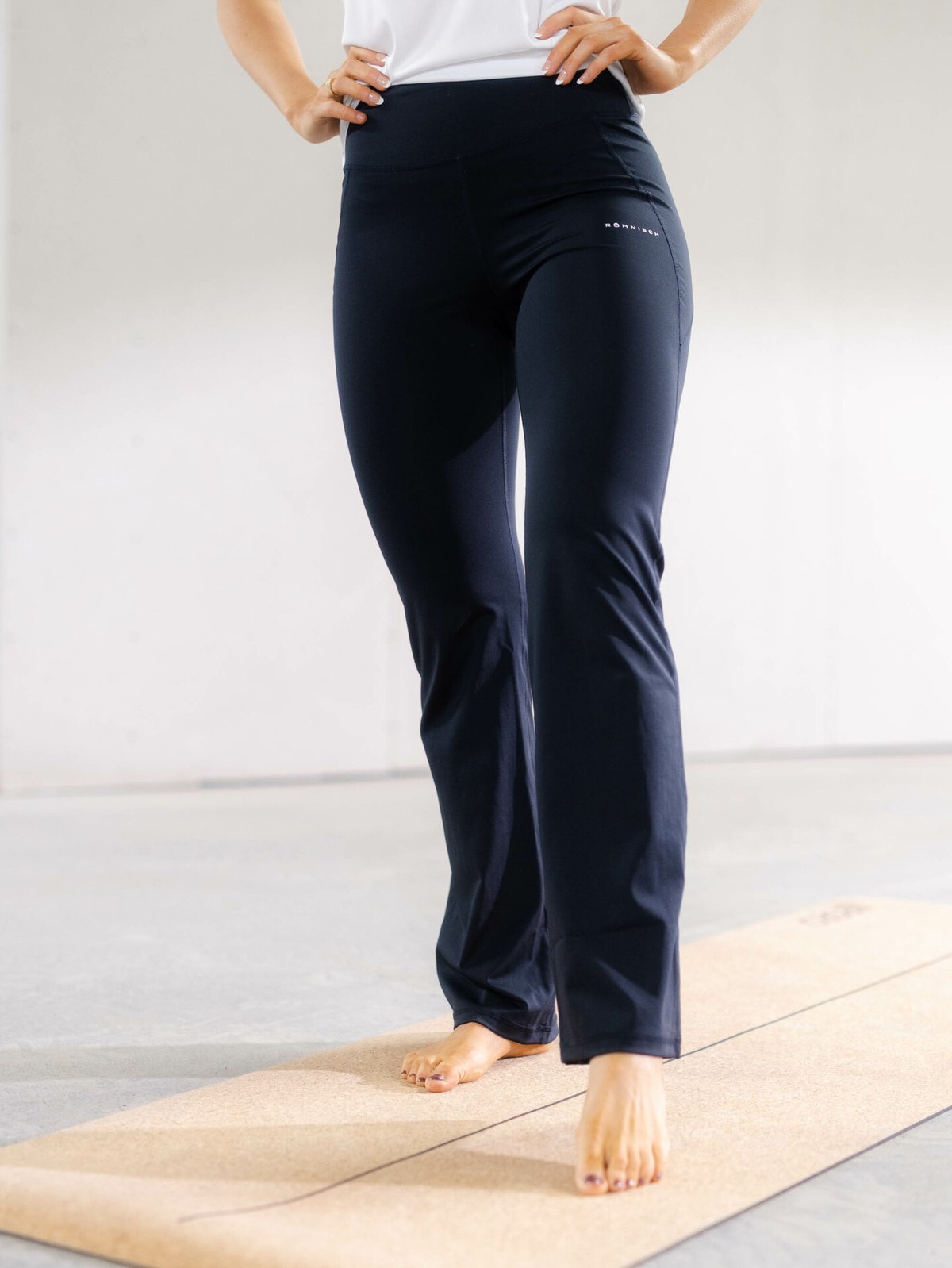 Röhnisch Flattering High Waist Pants Black