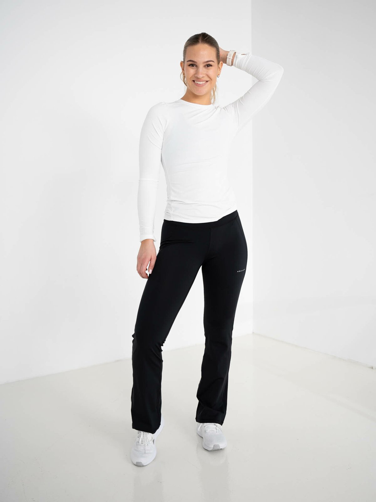 Röhnisch Flattering High Waist Pants Black