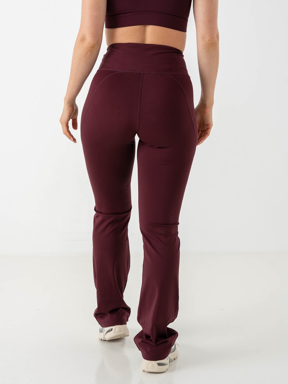 Röhnisch Flattering High Waist Pants Burgunder