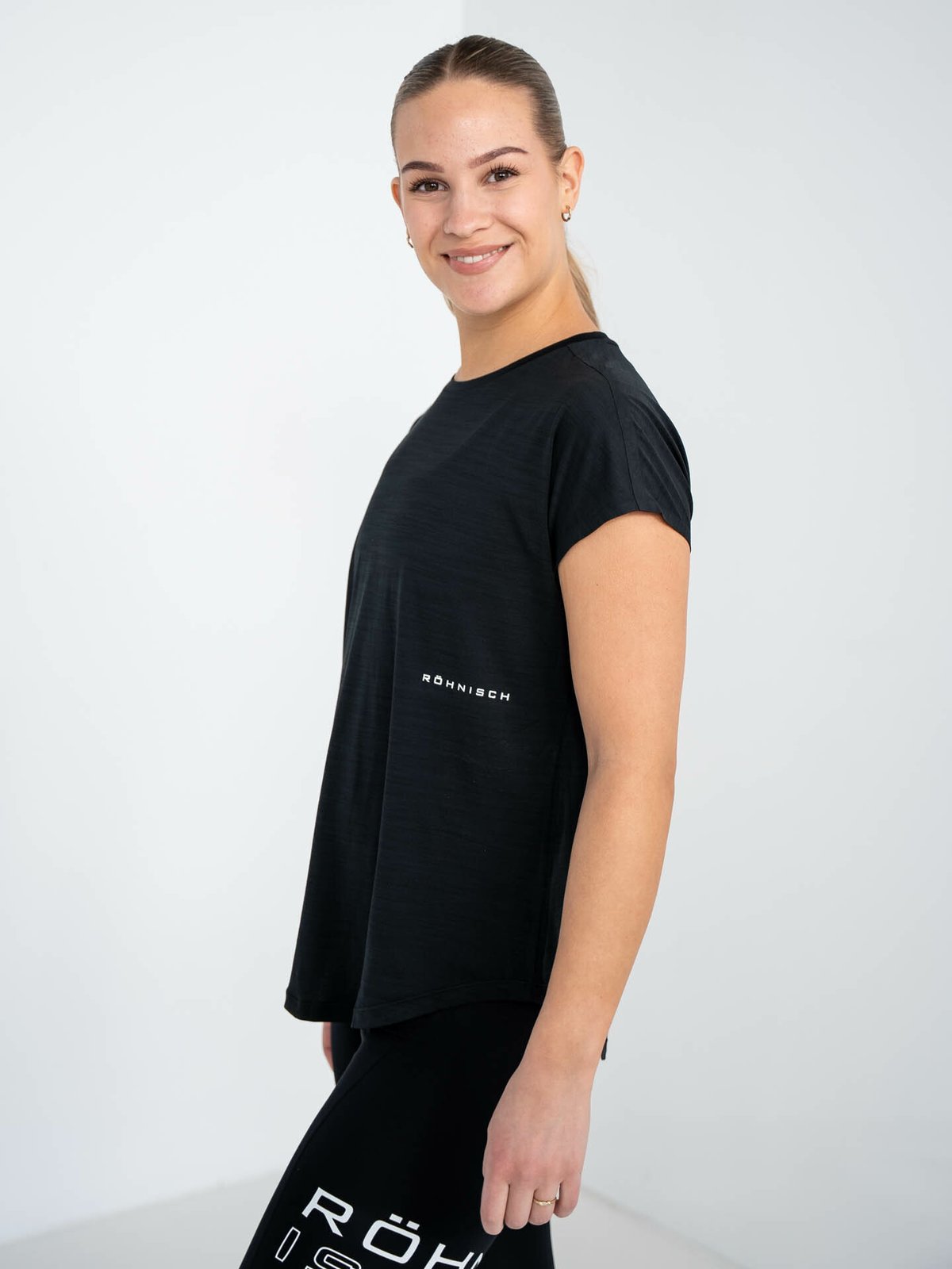 Röhnisch Eli Loose Tee Black
