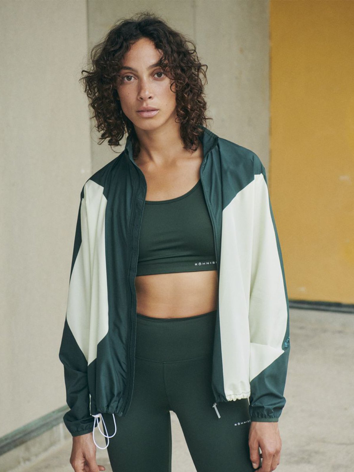 Röhnisch Wind Shield Jacket Darkest Sprouce