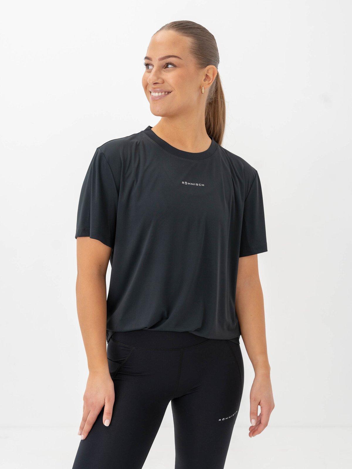 Röhnisch Court Loose Tee Black
