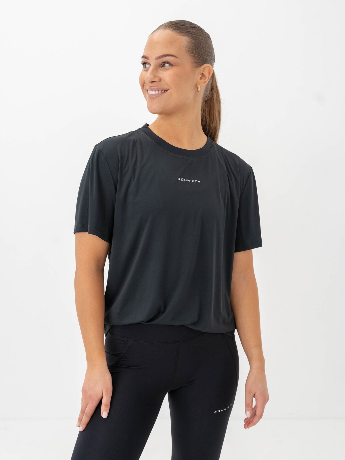 Röhnisch Court Loose Tee Black