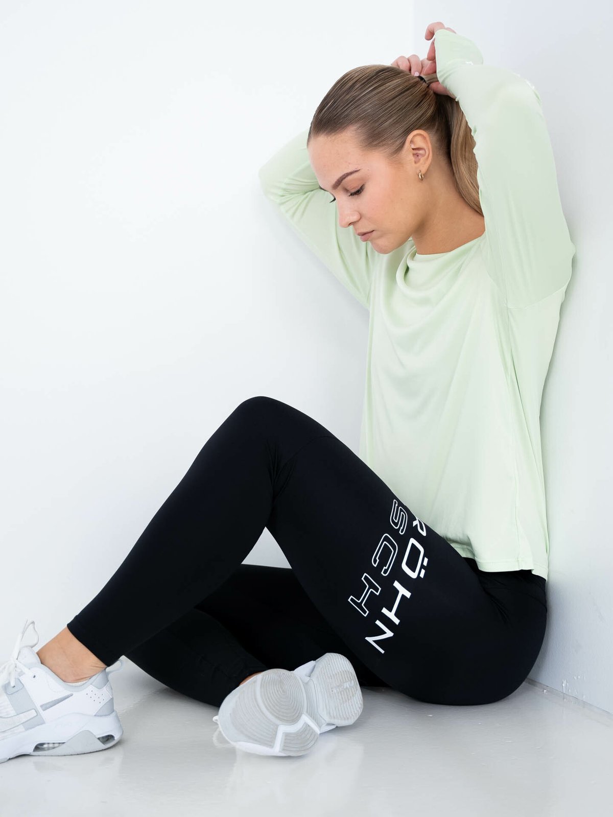 Röhnisch Team Logo Long Sleeve Gleam