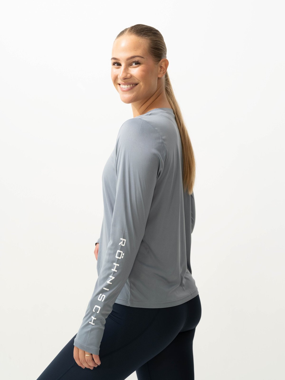 Röhnisch Team Logo Long Sleeve Flint Stone