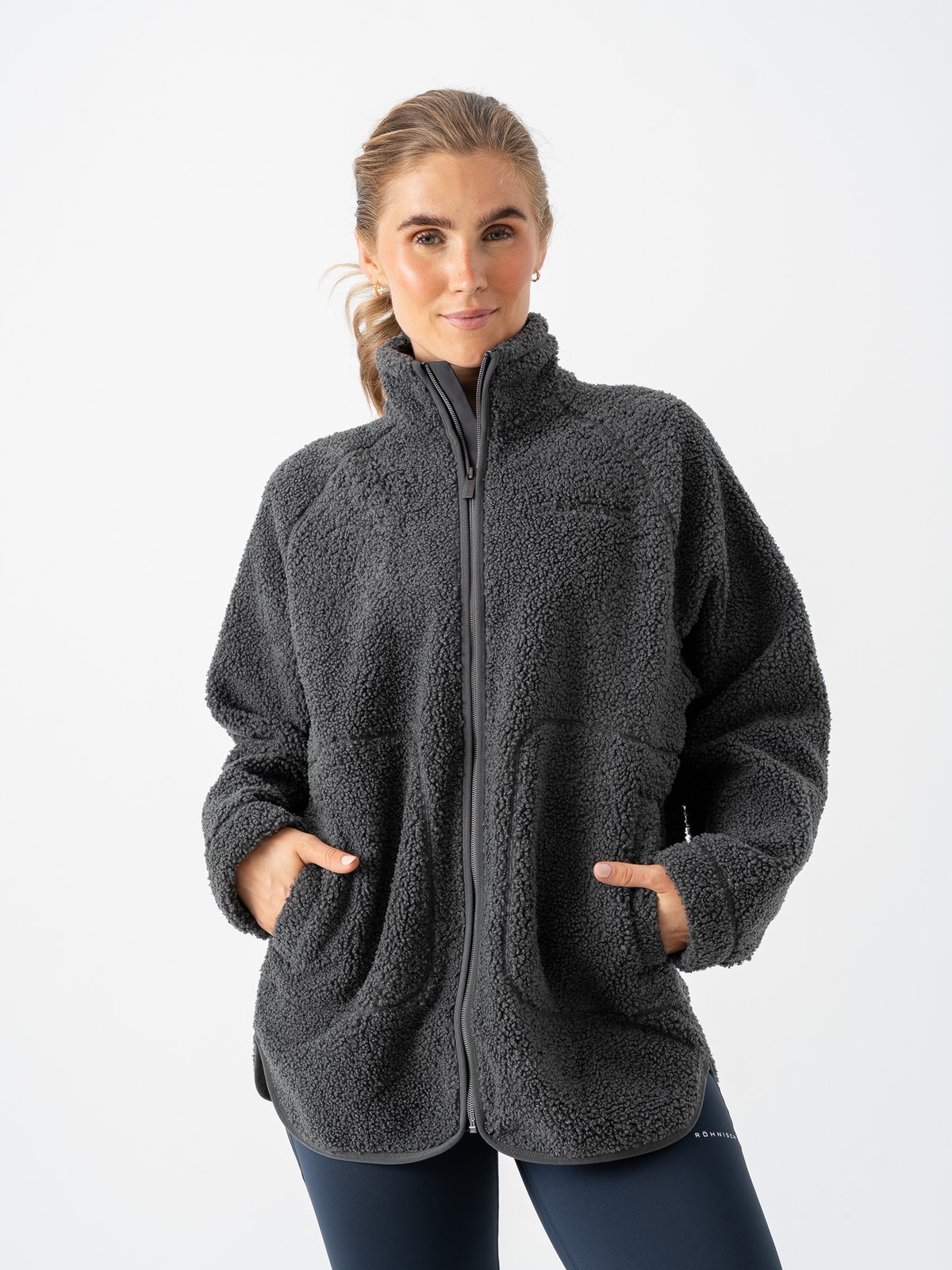 Röhnisch Cloud Pile Jacket Phantom