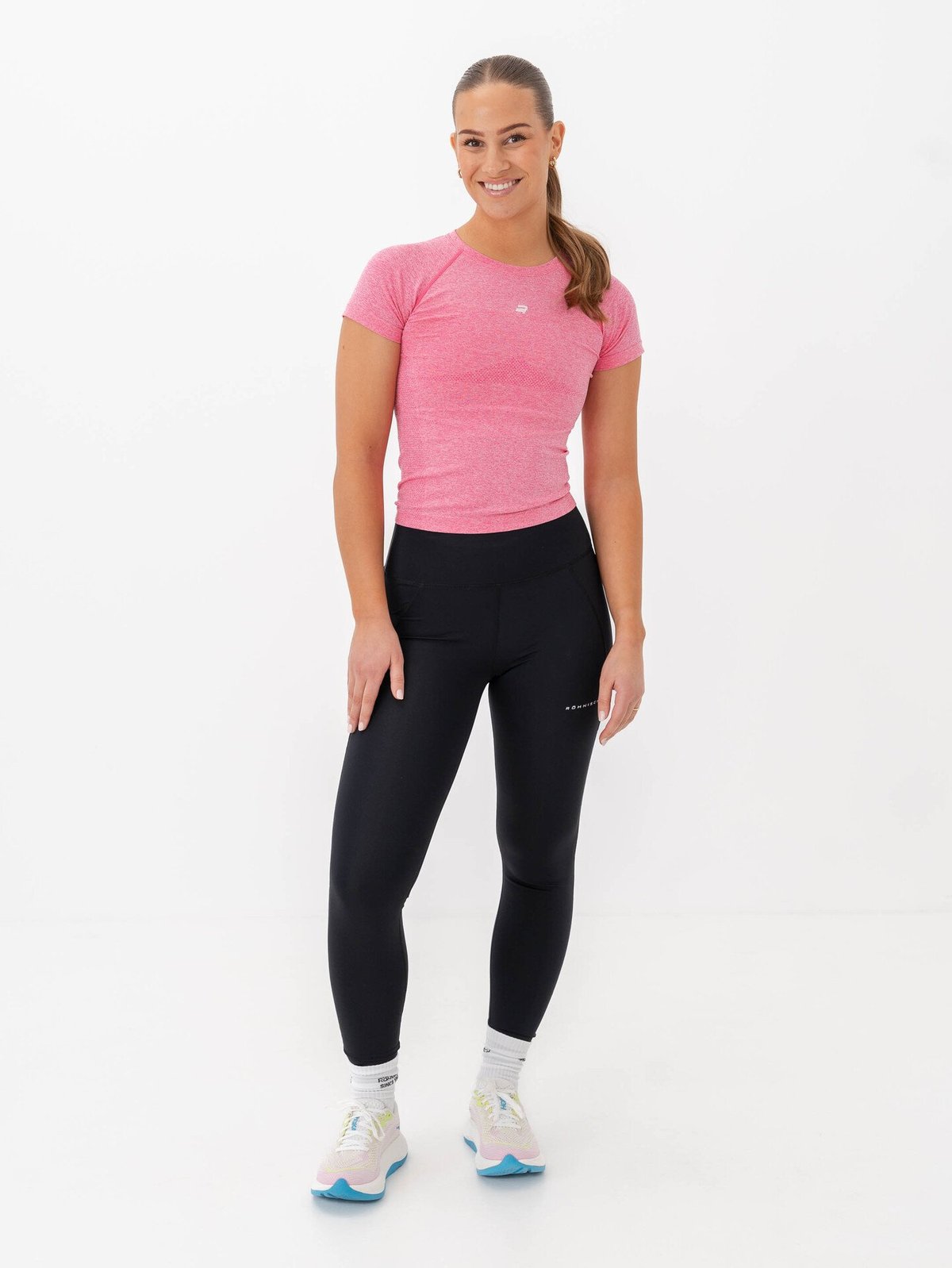 Röhnisch Seamless Flex Tee Carmine Rose