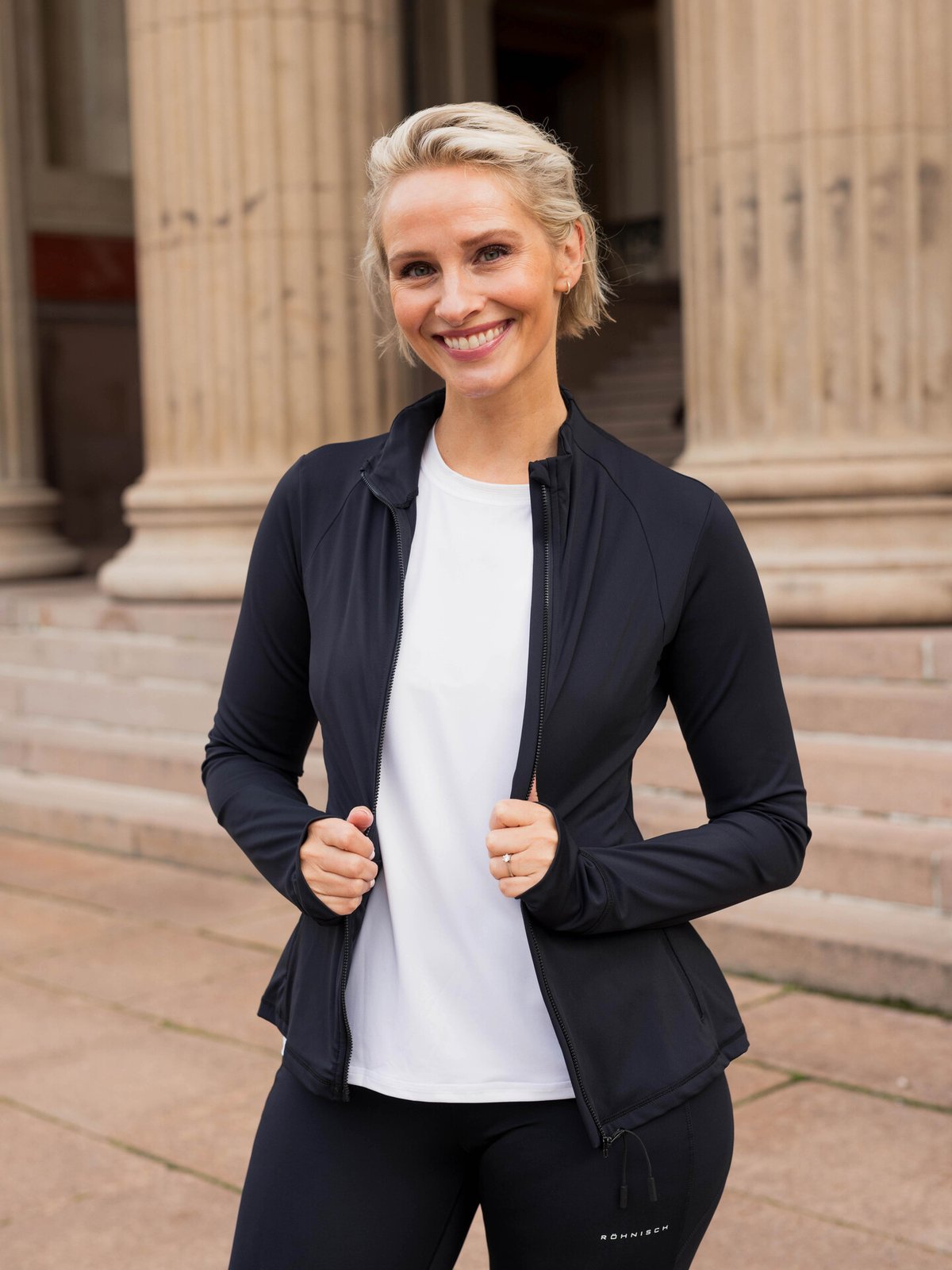 Röhnisch Legacy Full Zip Black