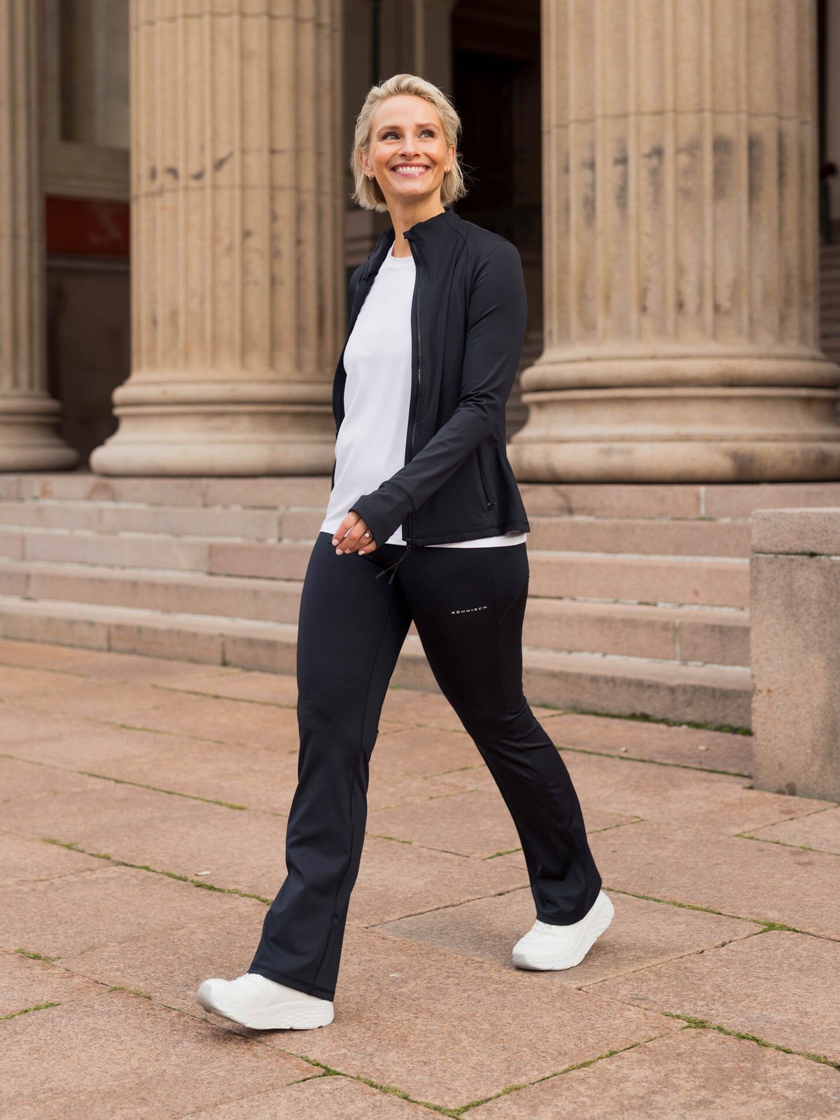 Röhnisch Legacy Full Zip Black