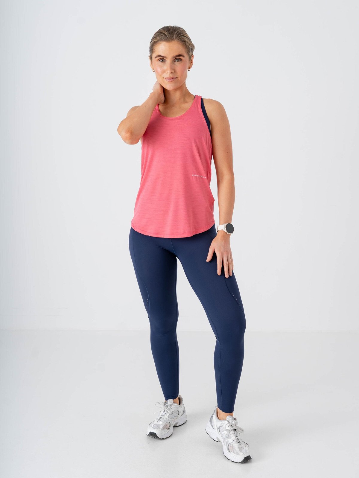 Röhnisch Motion Racerback Tank Fruit Dove