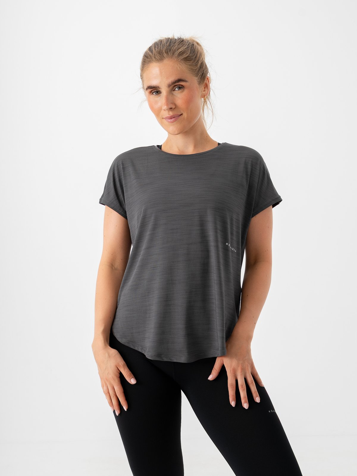 Röhnisch Motion Tee Dark Shadow