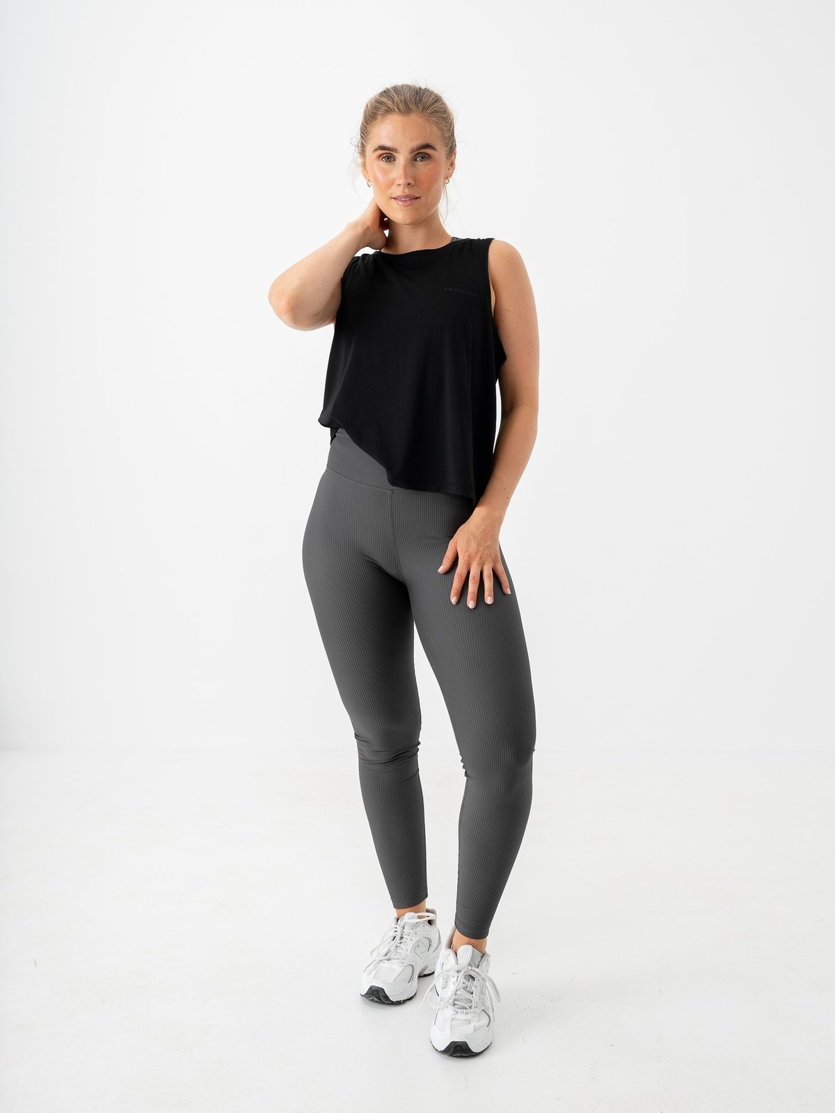Röhnisch Clara Cropped Tank Black