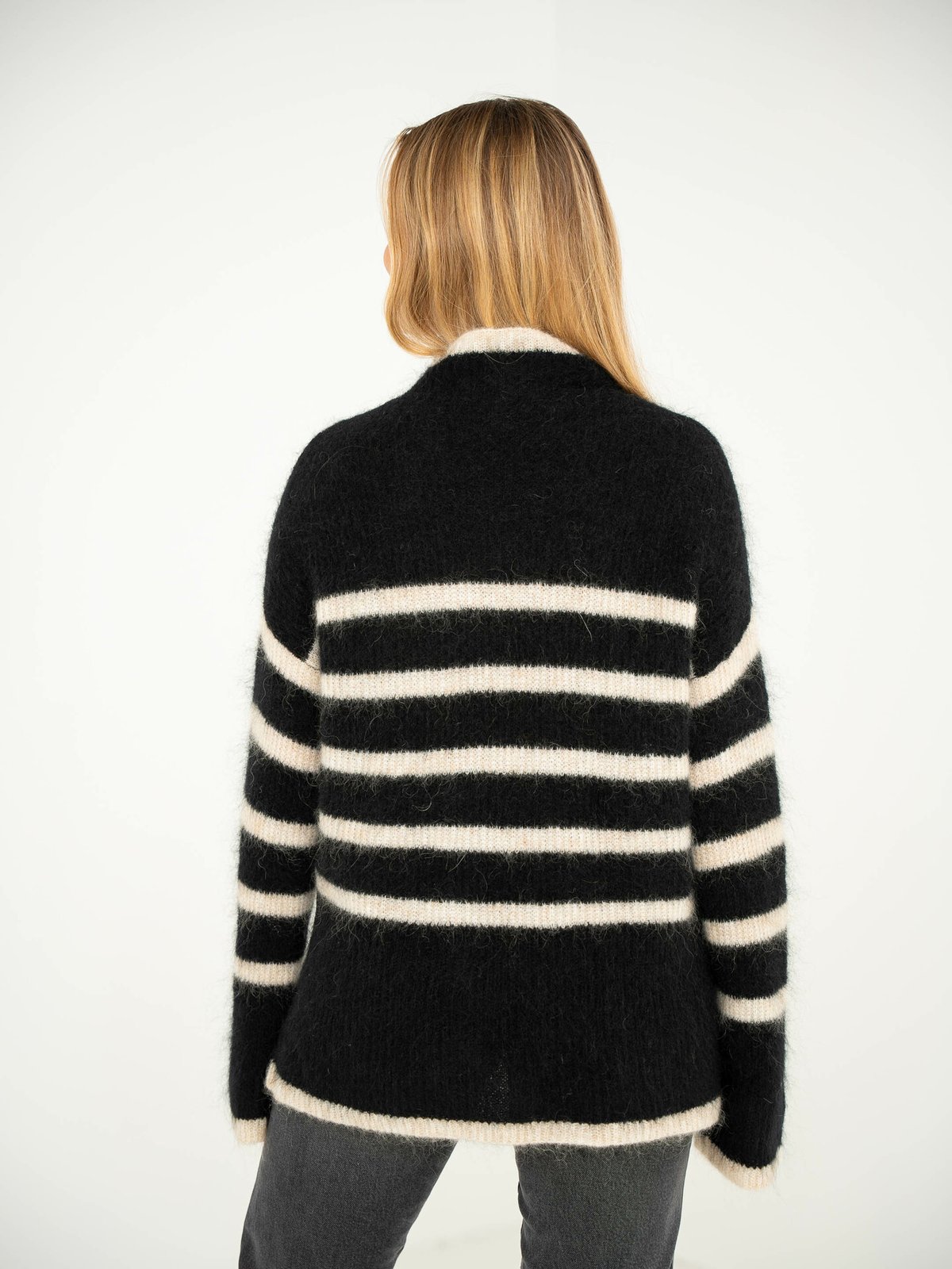 Second Female Ovalis Knit T-Neck Black