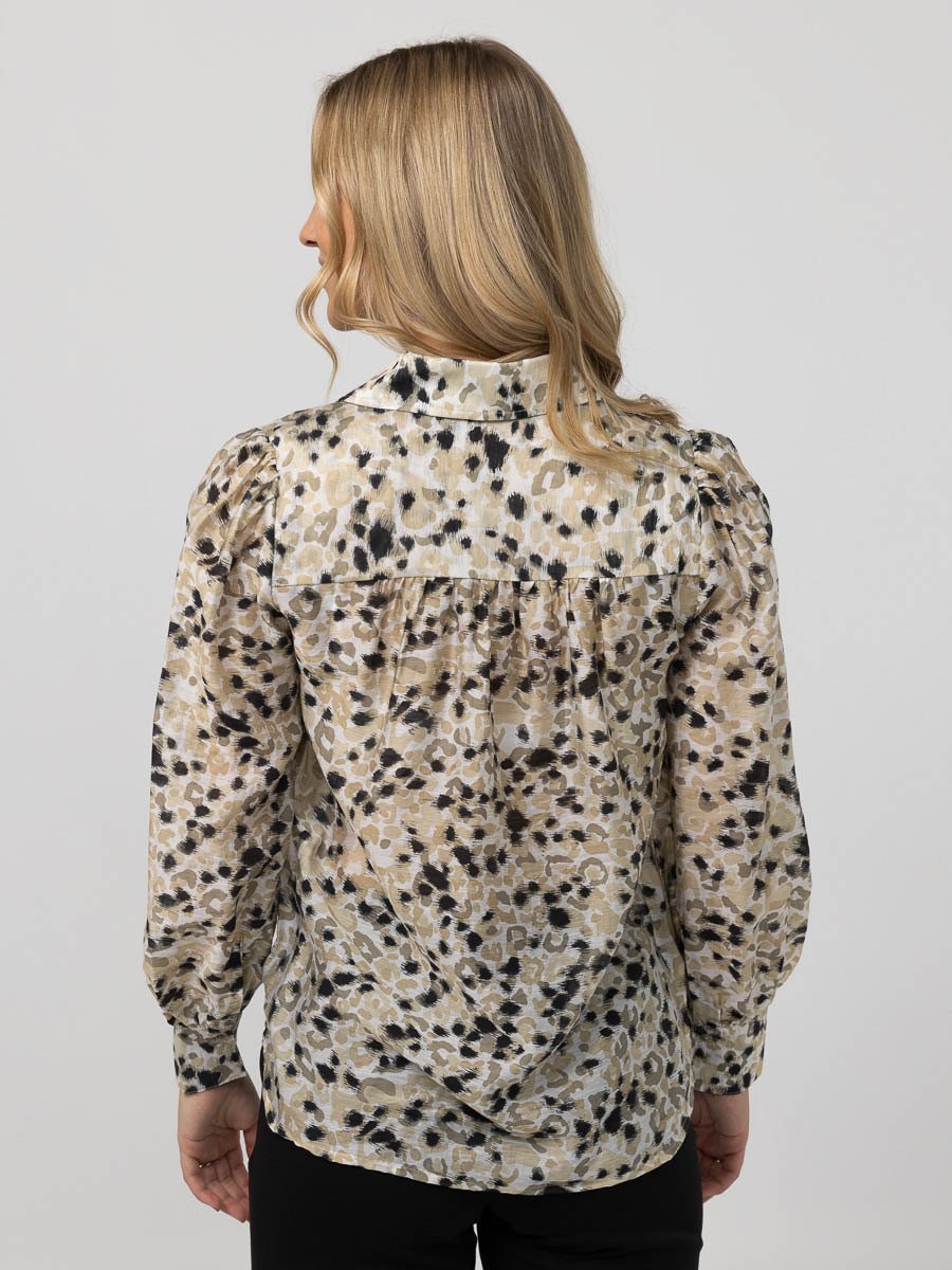 Second Female Gaura Shirt Crockery