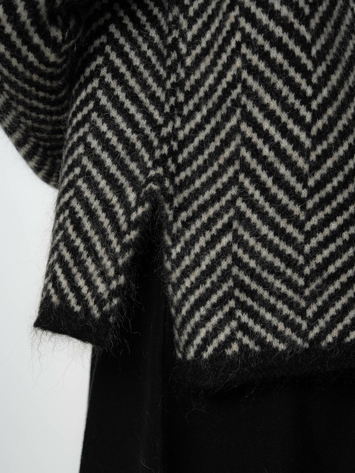 Second Female Herrin Knit New T-Neck Black