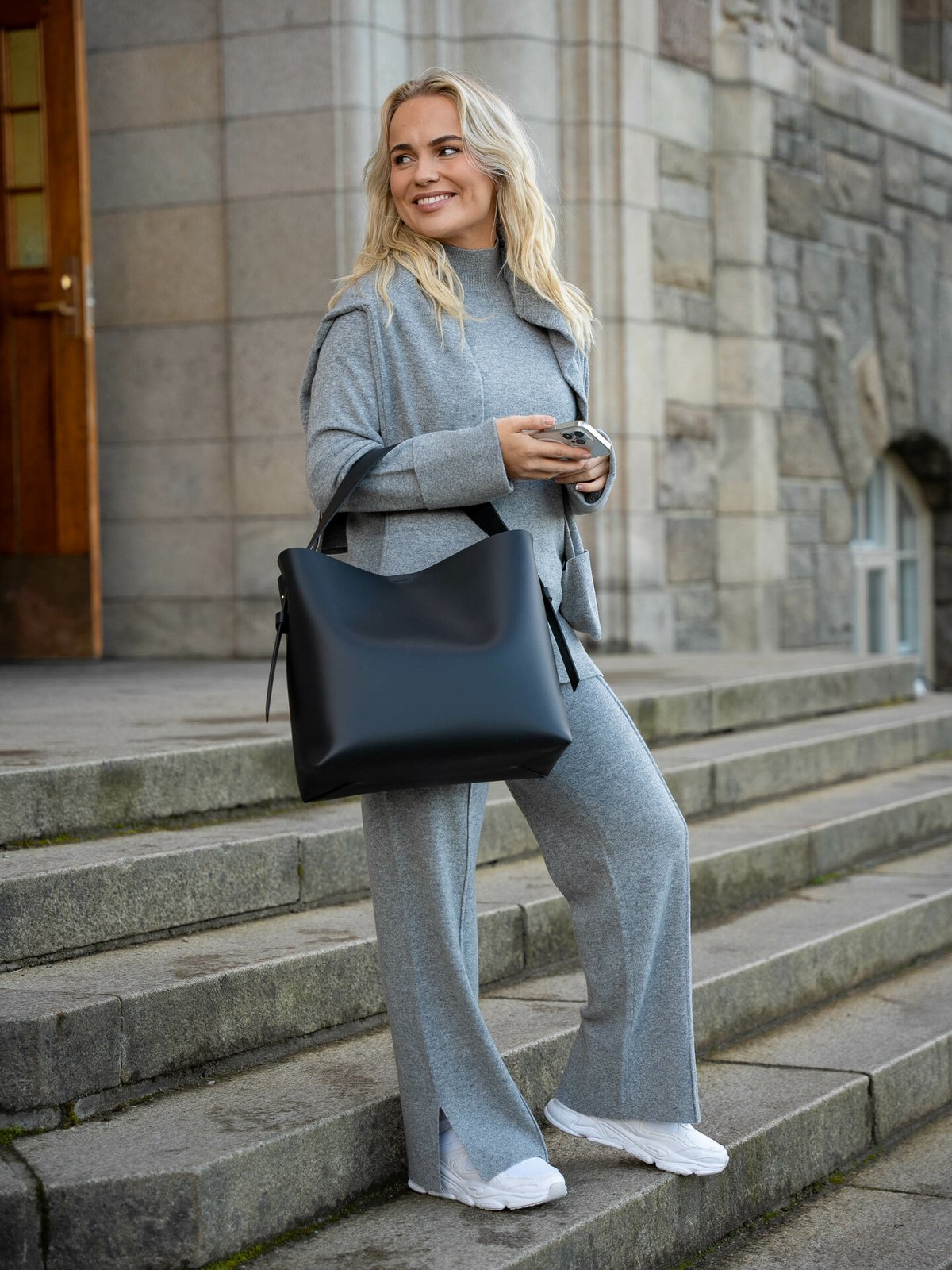 Second Female Leata Maxi Leather Bag Black