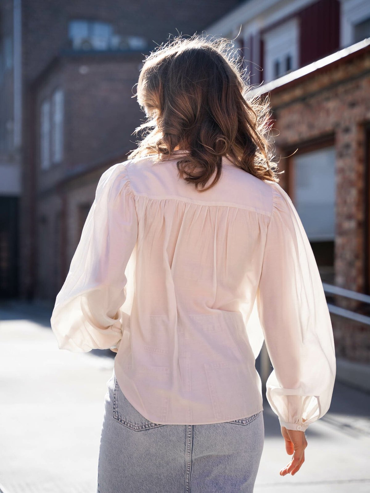 Second Female Mazar New Shirt Vaporous White