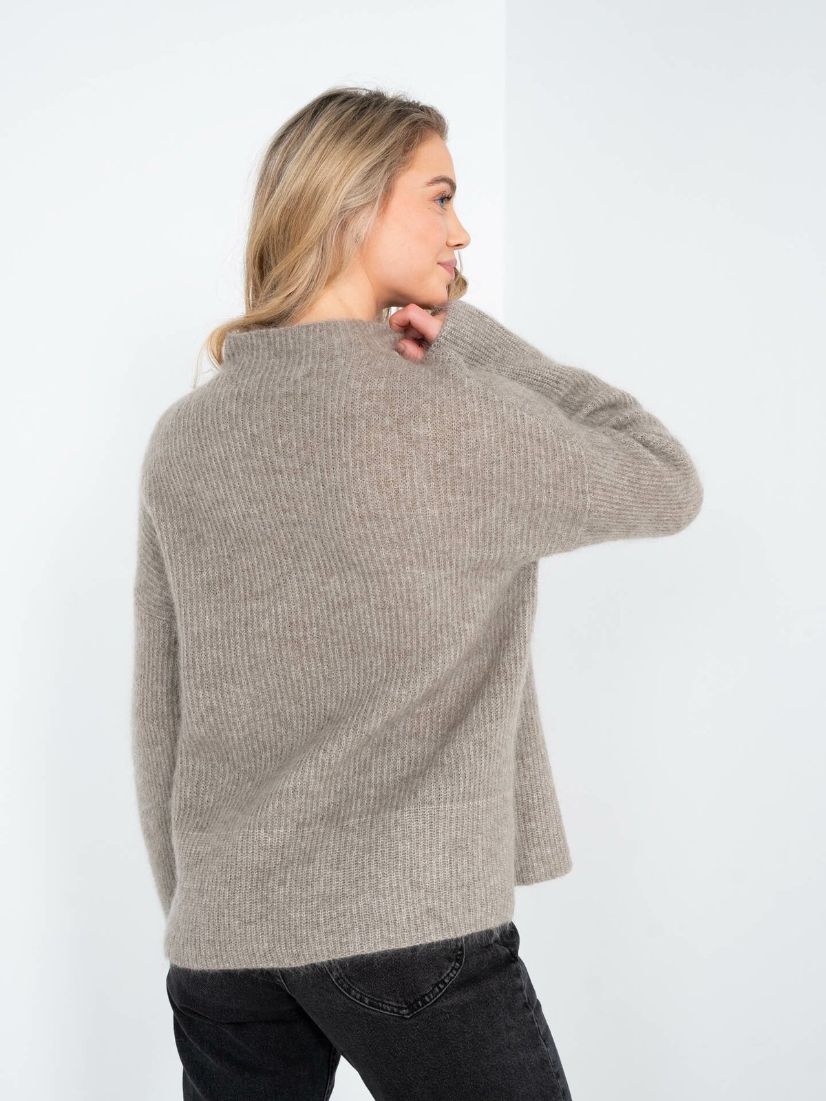 Second Female Brook Knit High Rib T-Neck Roasted Cashew