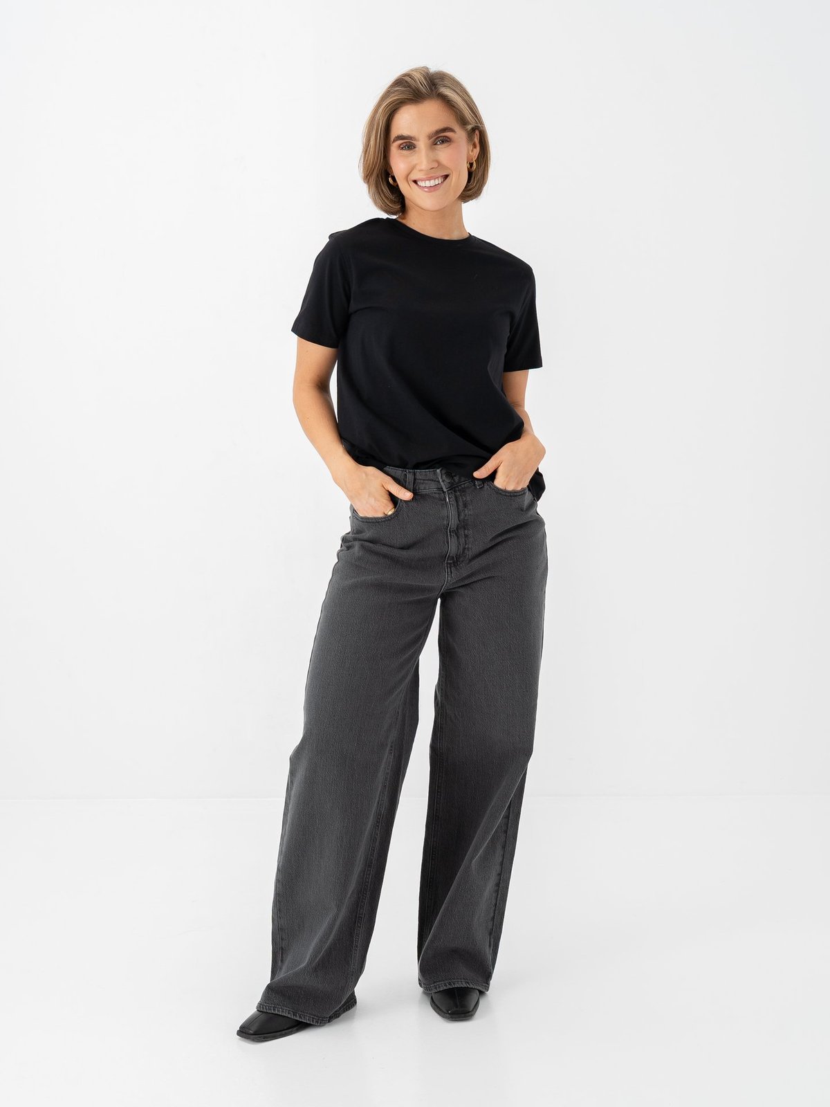 Selected Femme Essential Short Sleeve Boxy Tee Black