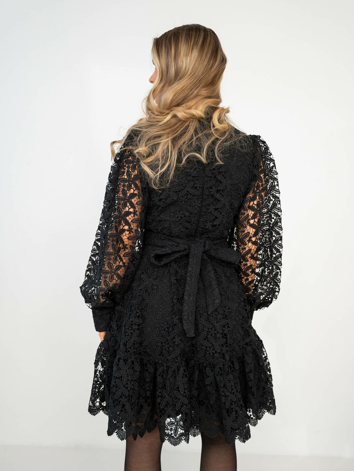 Selected Femme Silja Long Sleeve Embroidery Short Dress Black