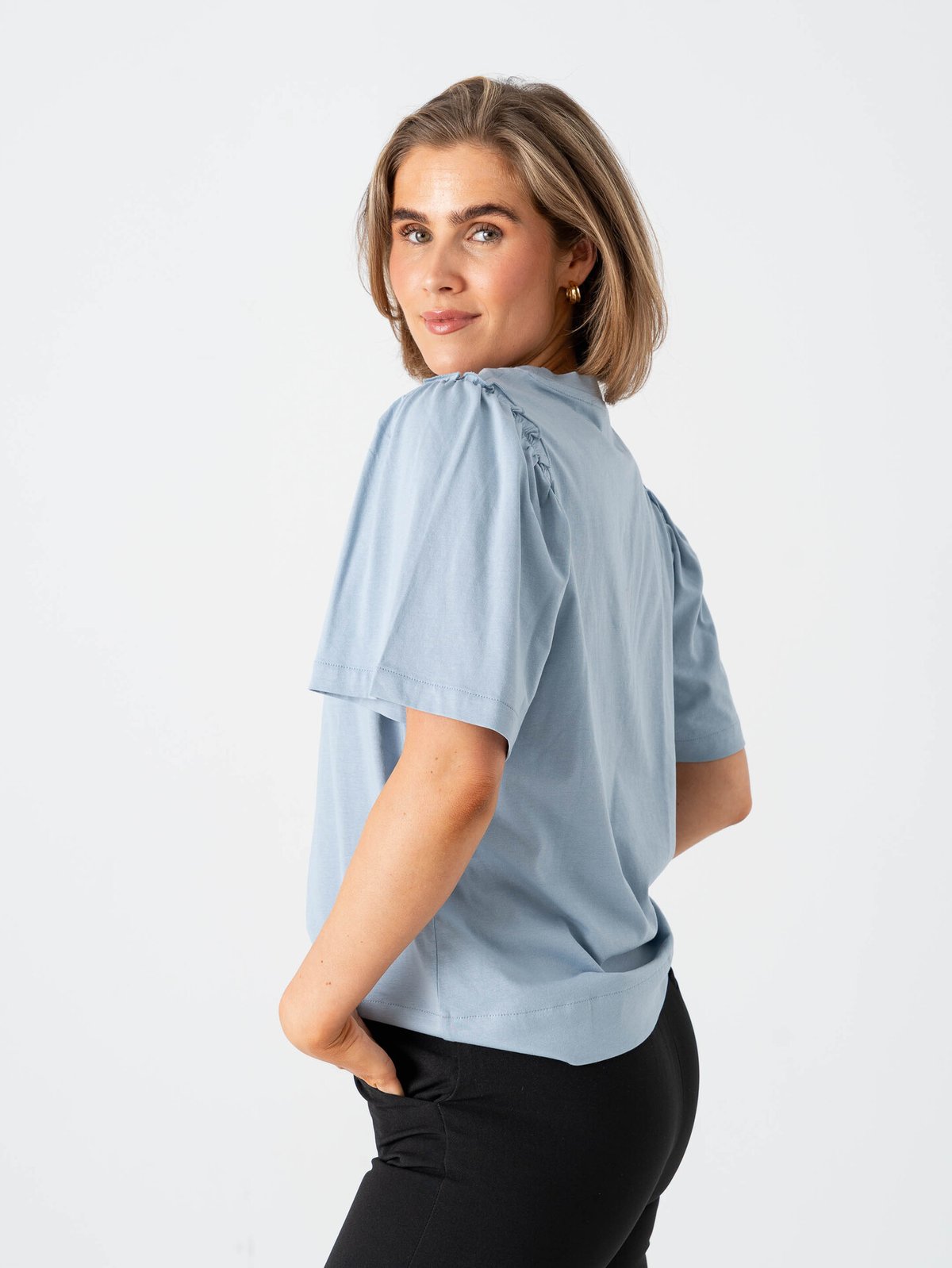 Selected Femme Penelope 2/4 Ruffle Tee Dusty Blue