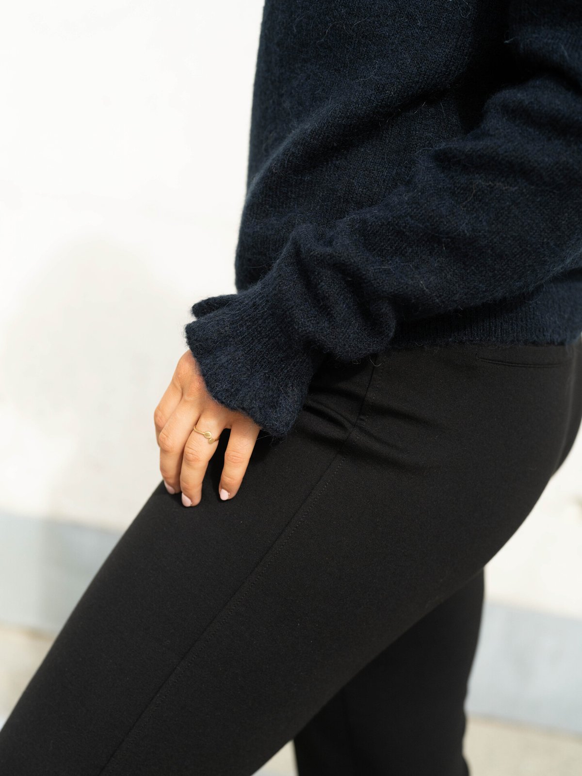 Selected Femme Lulu Long Sleeve Knit Frill Cuff O-Neck Dark Sapphire