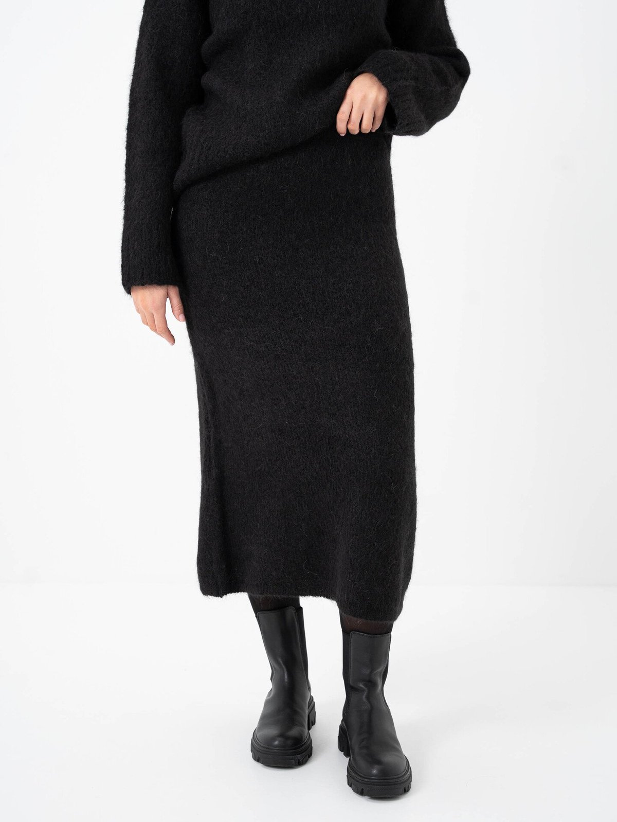 Selected Femme Gabella High Waisted Midi Knit Skirt Black