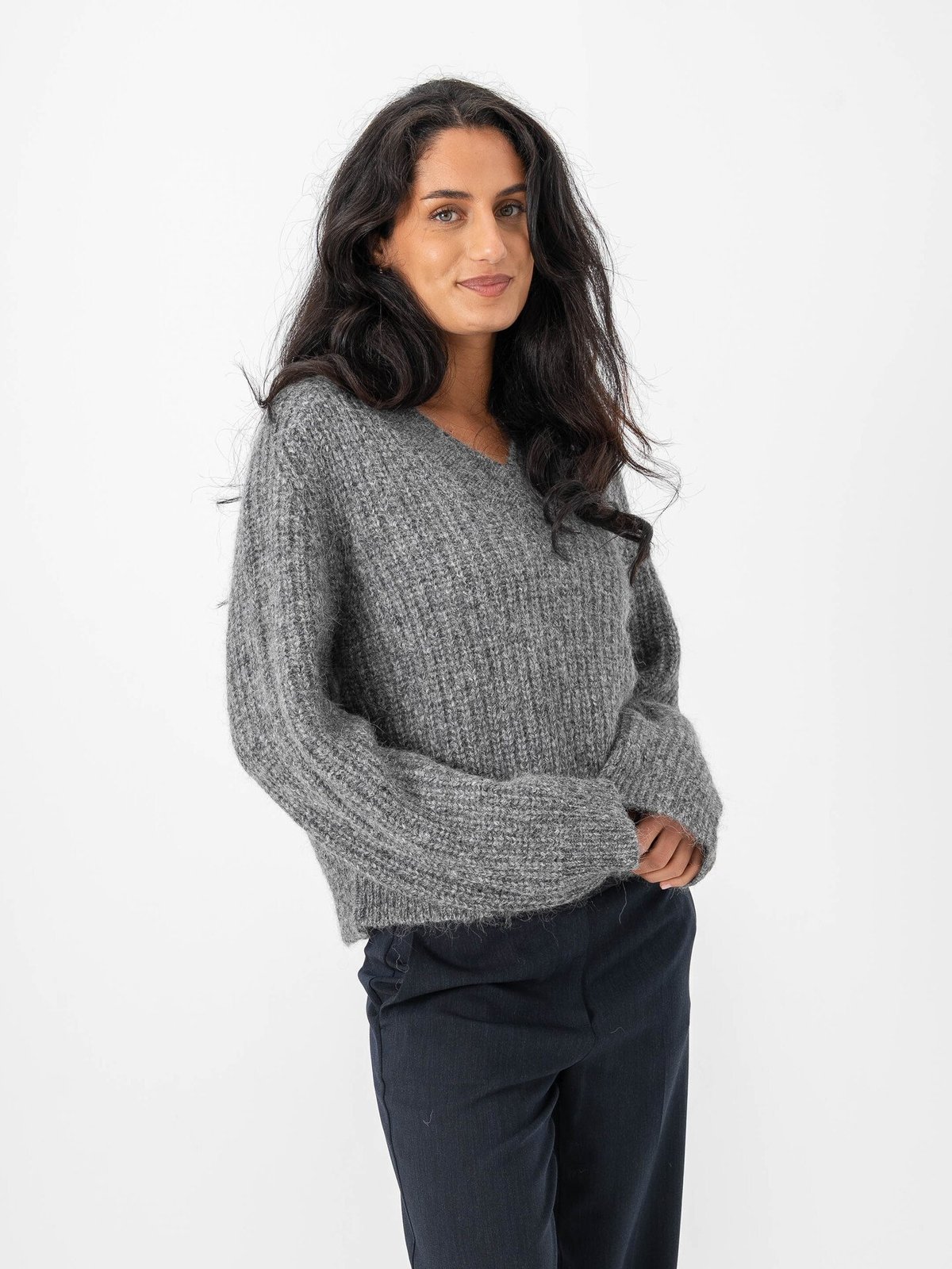 Selected Femme Anjuli Long Sleeve Knit V-Neck Medium Grey Melange