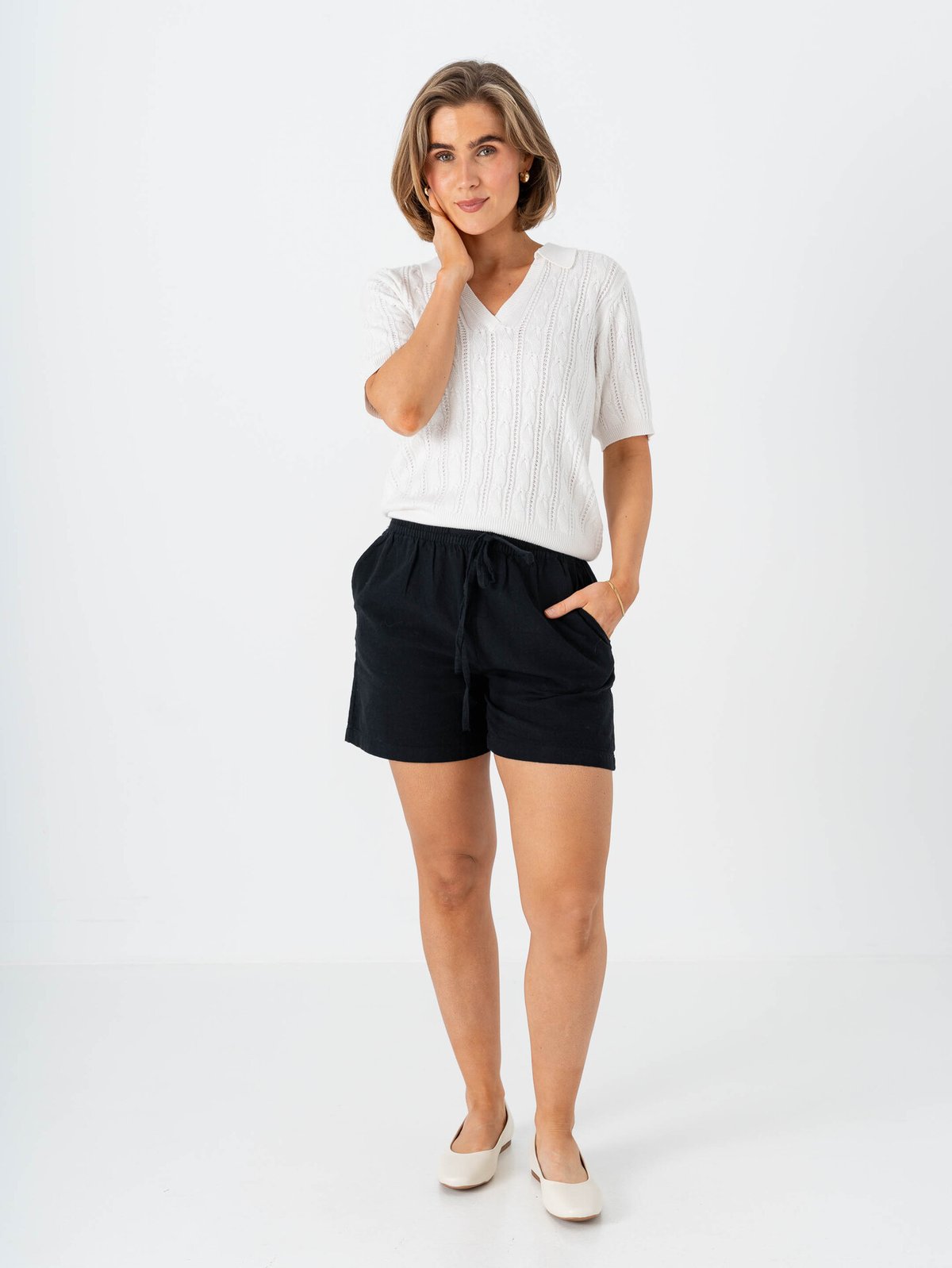 Selected Femme Luisa Linnie Linen Blend Shorts Black