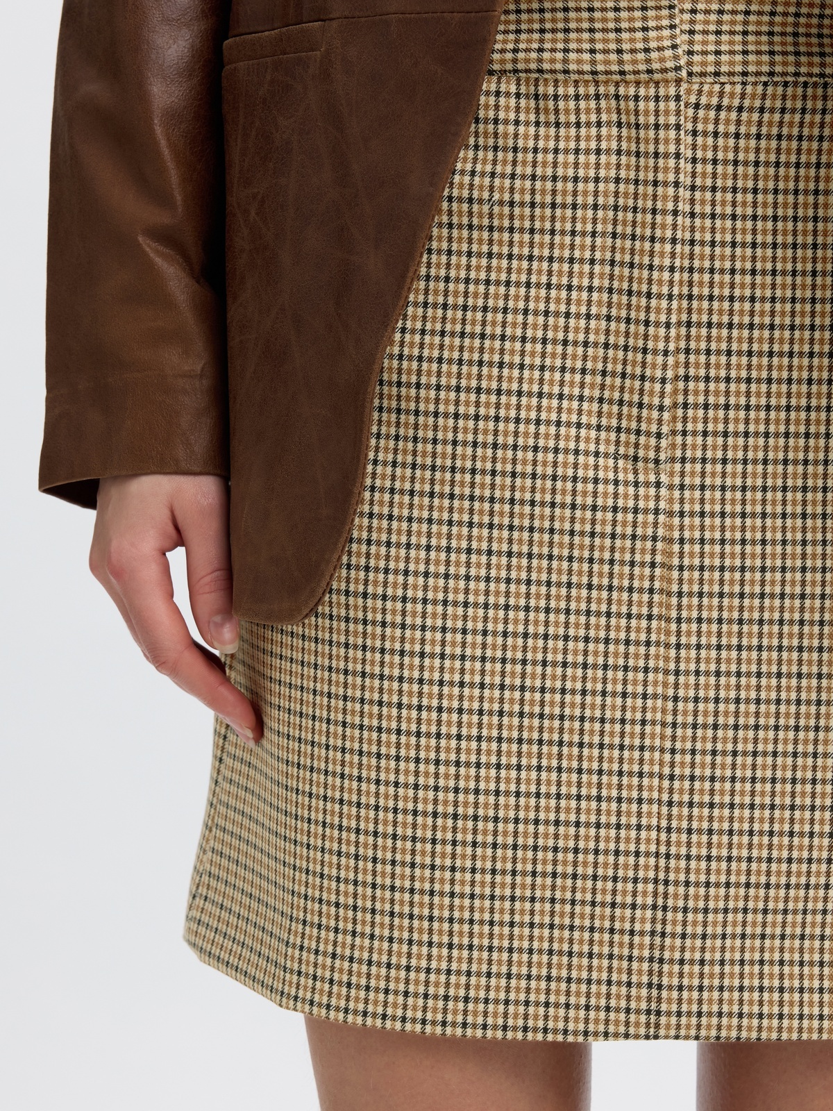 Selected Femme Elara Mid Waist Mini Skirt Monks Robe CHECKS