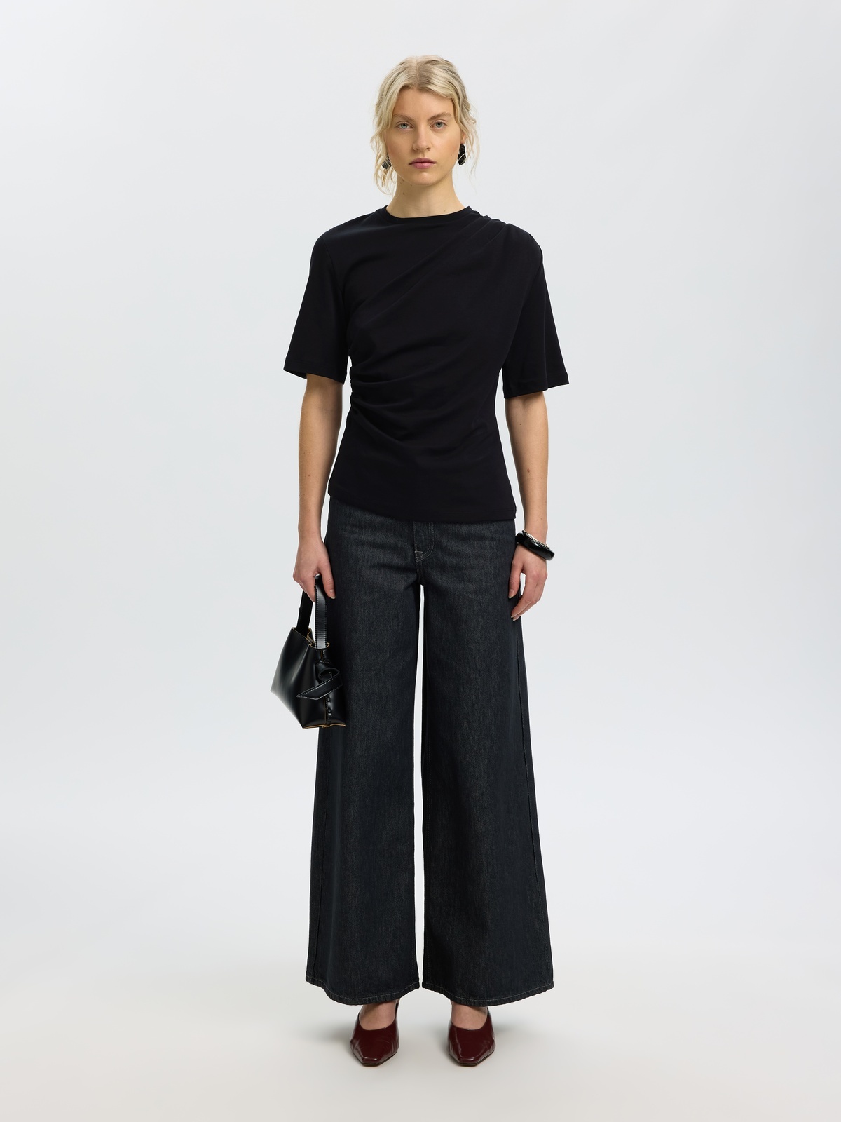 Selected Femme Oline Light Twist Tee Black