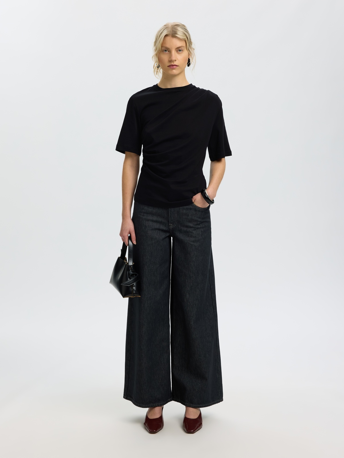 Selected Femme Oline Light Twist Tee Black