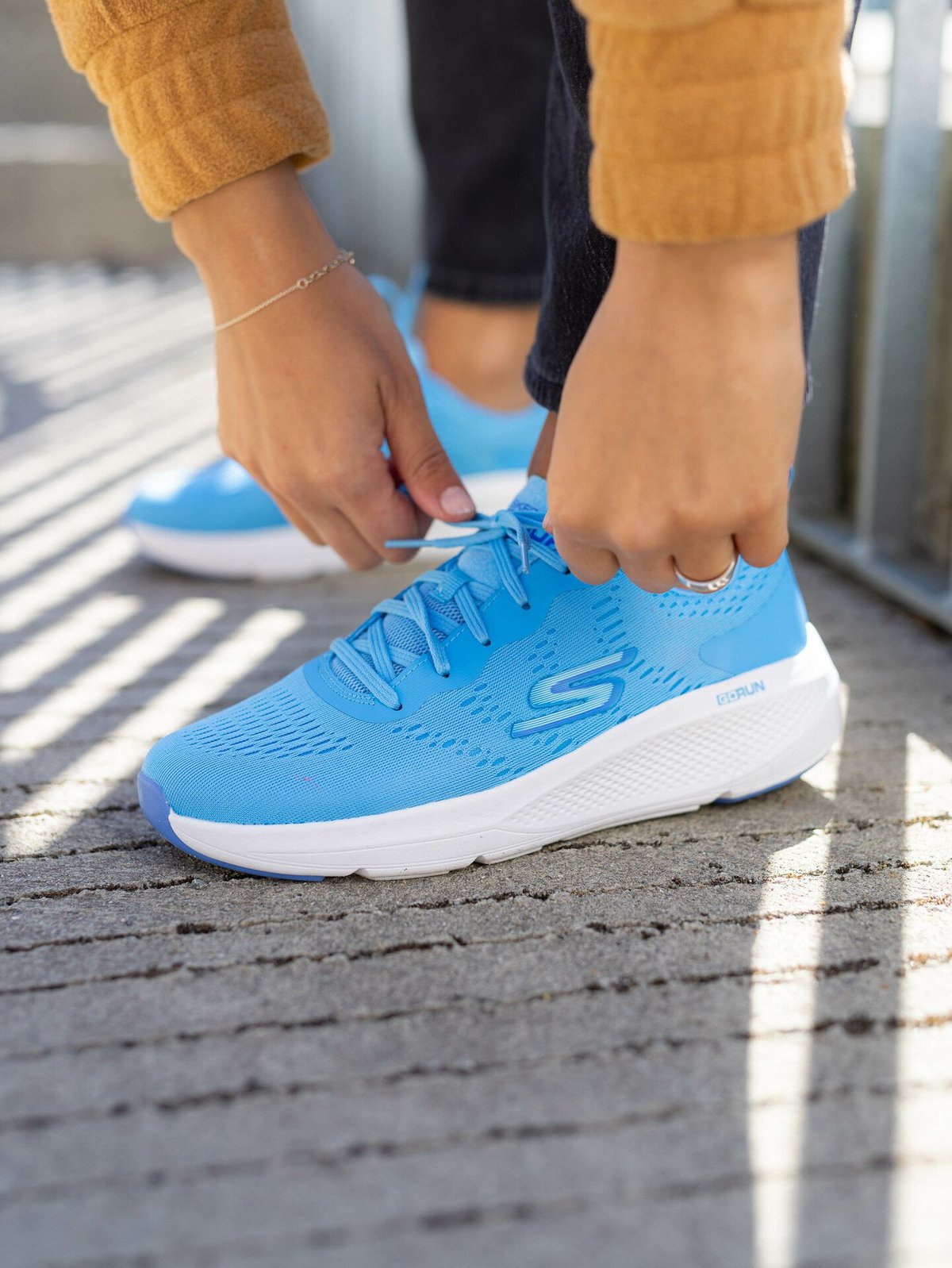 Skechers Go Run Elevate BLU