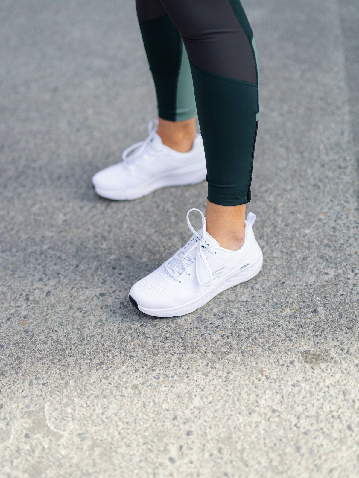 Skechers Go Run Elevate White