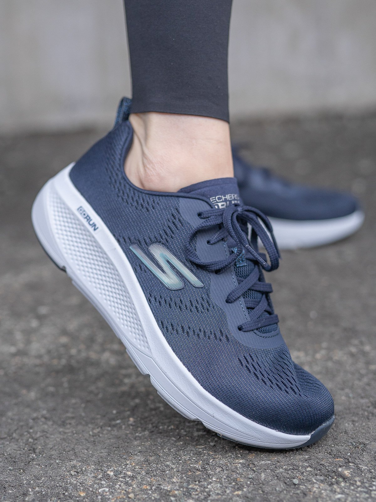 Skechers Go Run Elevate Athletic Navy