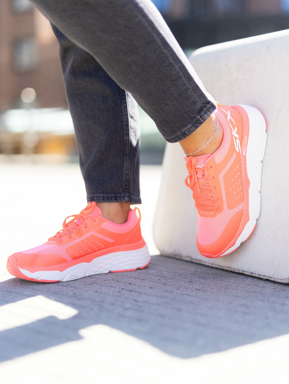 Skechers Max Cushioning Elite Pink / Coral