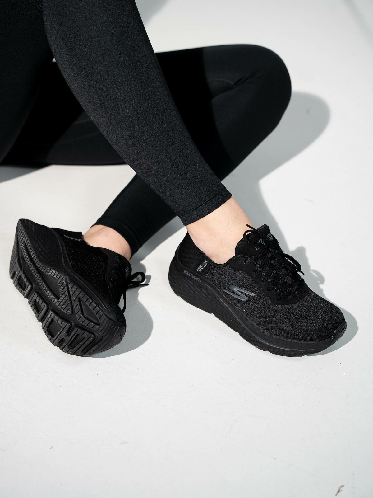 Skechers Max Cushioning Elite 2.0 Slip Ins Black