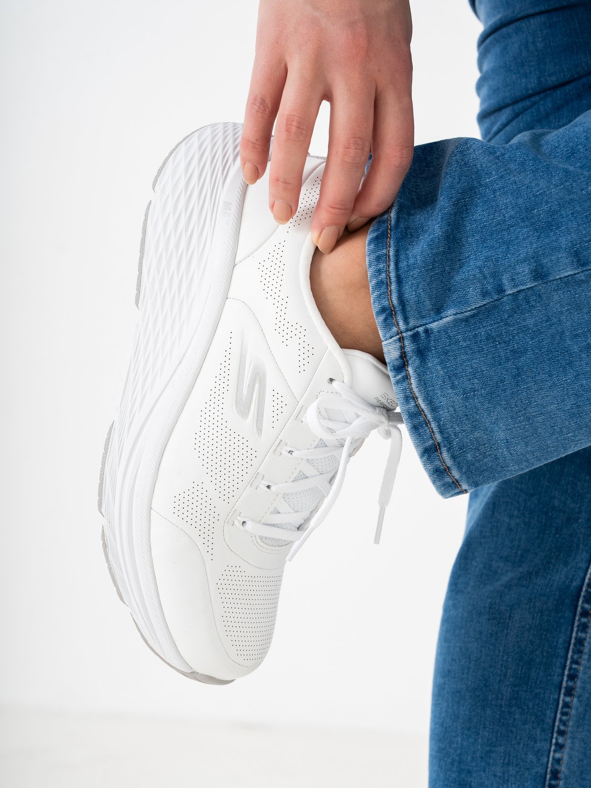 Skechers Max Cushioning Elite 2.0 Hvit