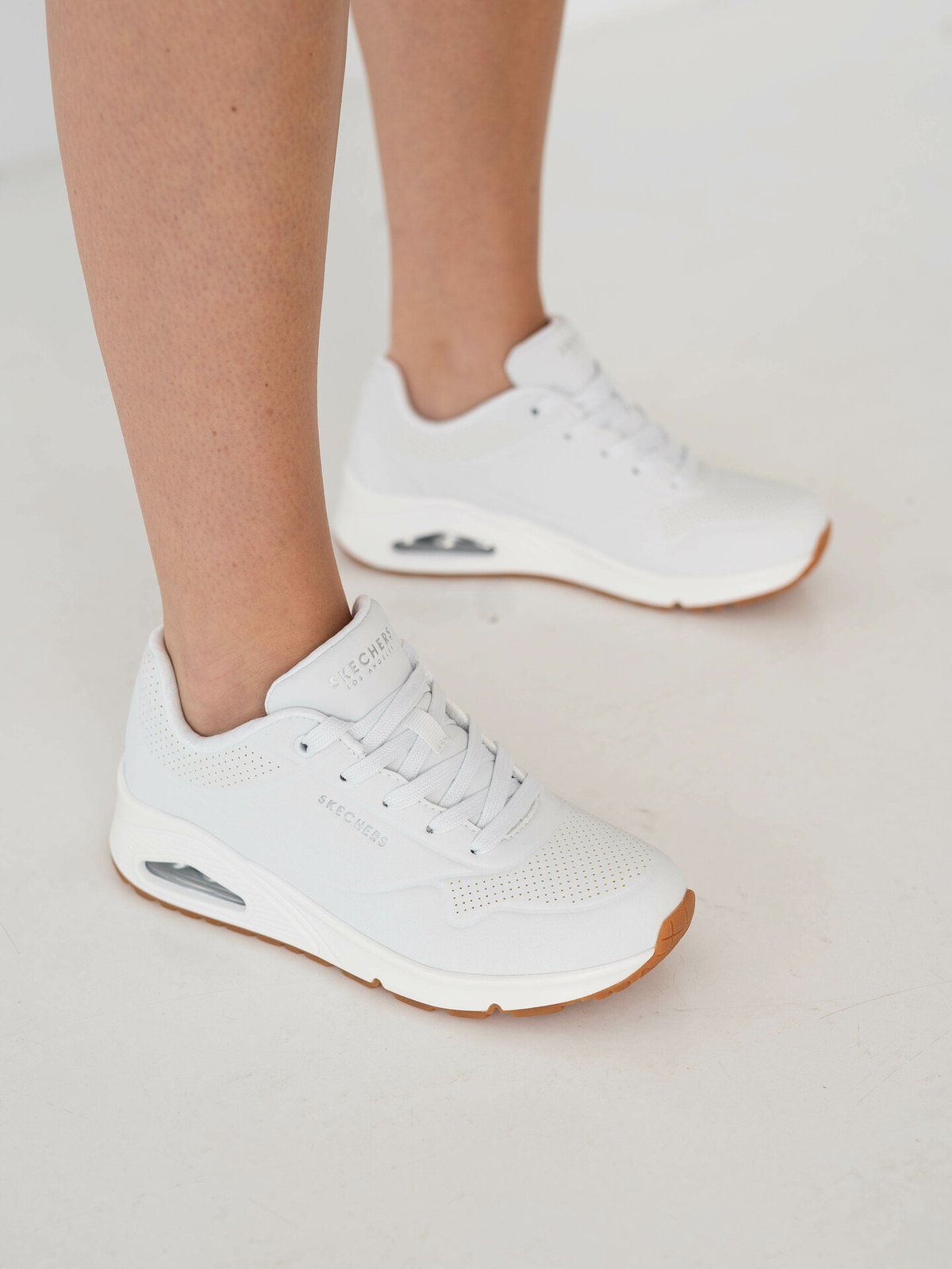 Skechers UNO White