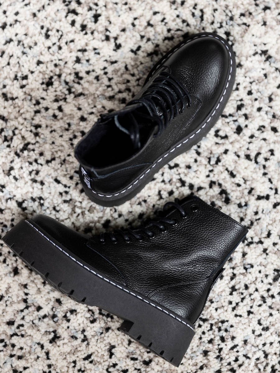 Steve Madden Skylar Black Leather