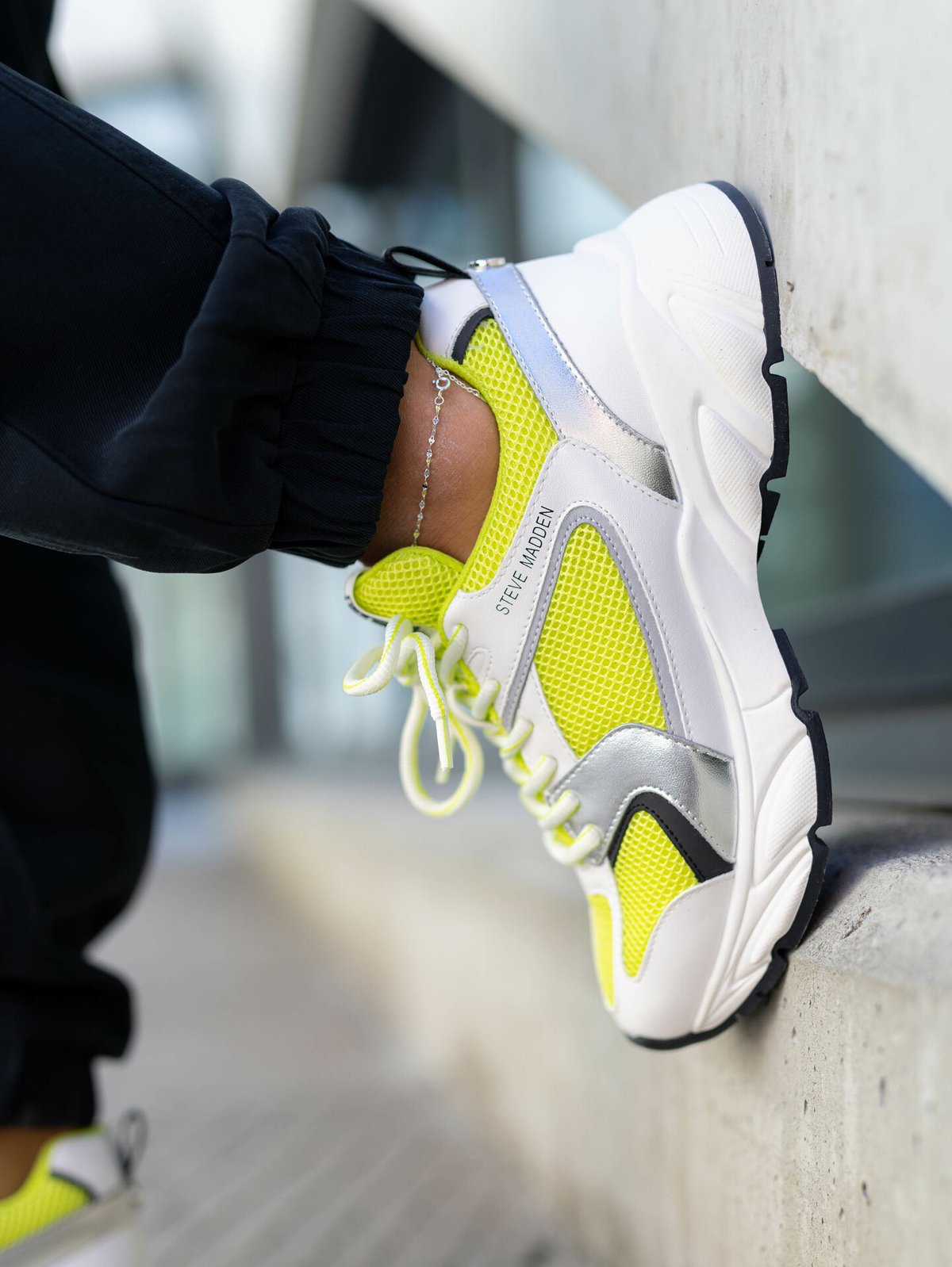 Steve Madden Standout Neon/Lime