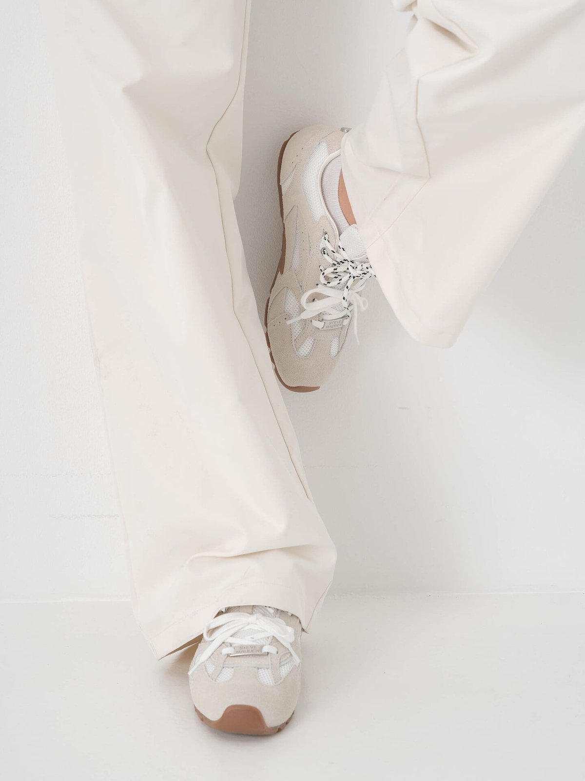 Steve Madden Asiel White Suede