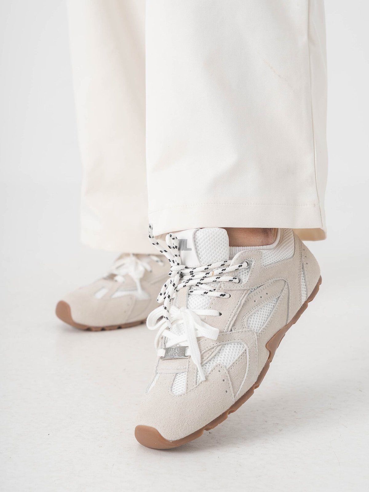 Steve Madden Asiel White Suede