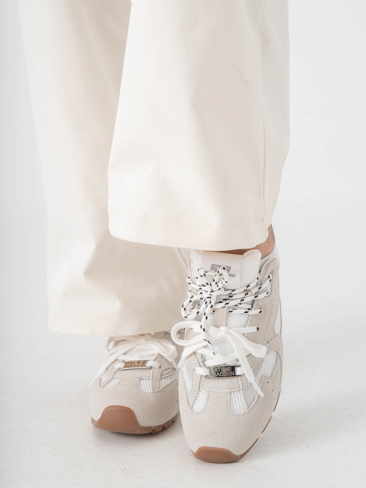 Steve Madden Asiel White Suede