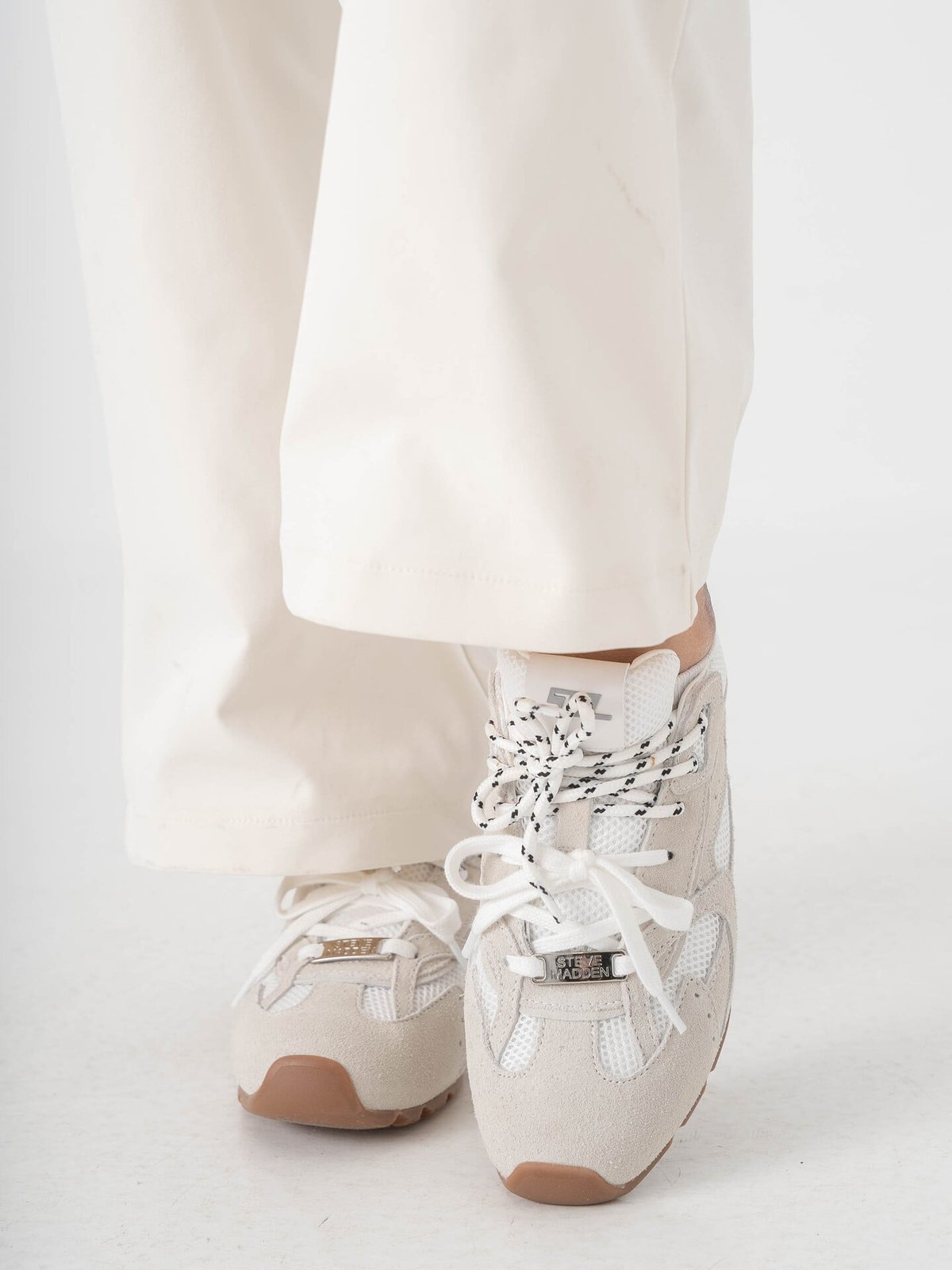 Steve Madden Asiel White Suede